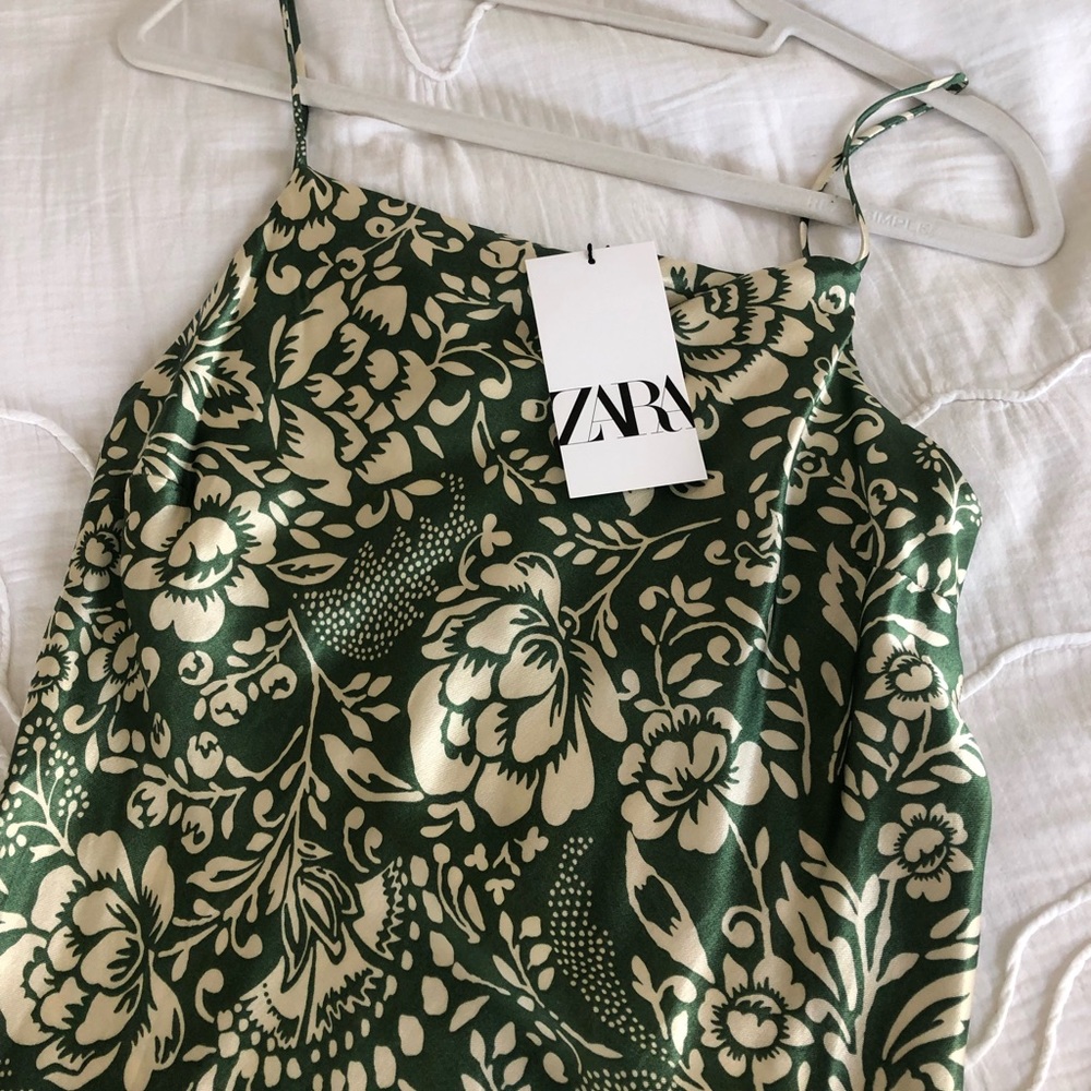 Zara silky, maxi dress. Size M